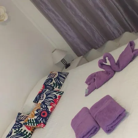 Sweet Apartment *